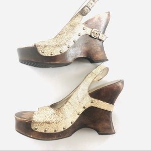 1 for $15 or 2/$20 SHOE SALE! OXOXO Wooden & Crackled Leather Wedges Women's 7.5